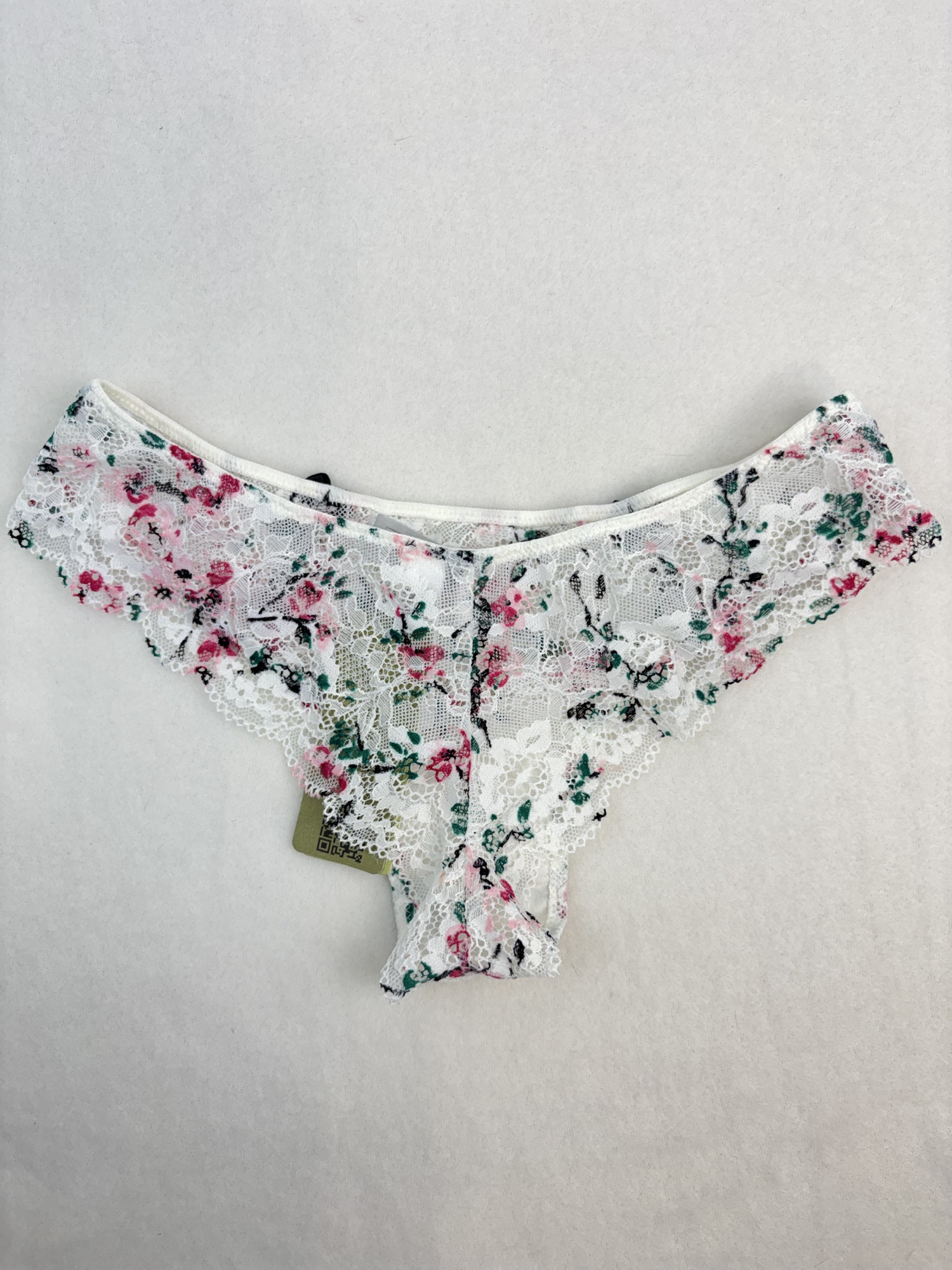 Intimissimi Bloom & Blossom – koronkowe brazyliany w kwiaty - obrazek 5